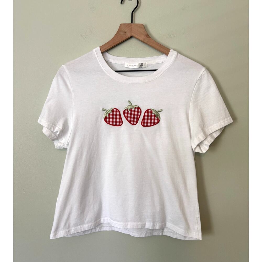 Altar'd State Strawberry Novelty Tee T-shirt XXL